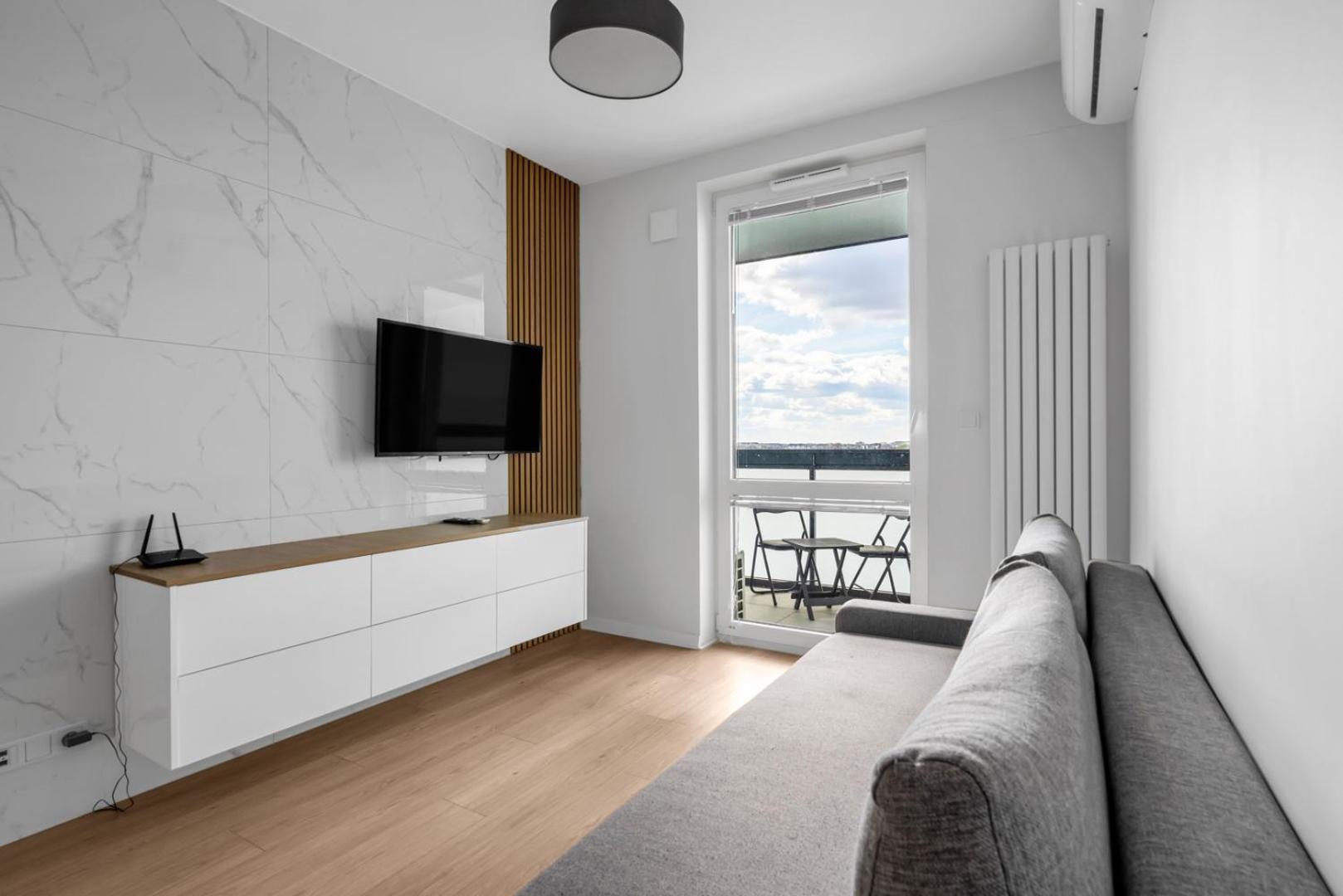 8th Floor Wlochy - Balcony, Workspace - By Rentujemy