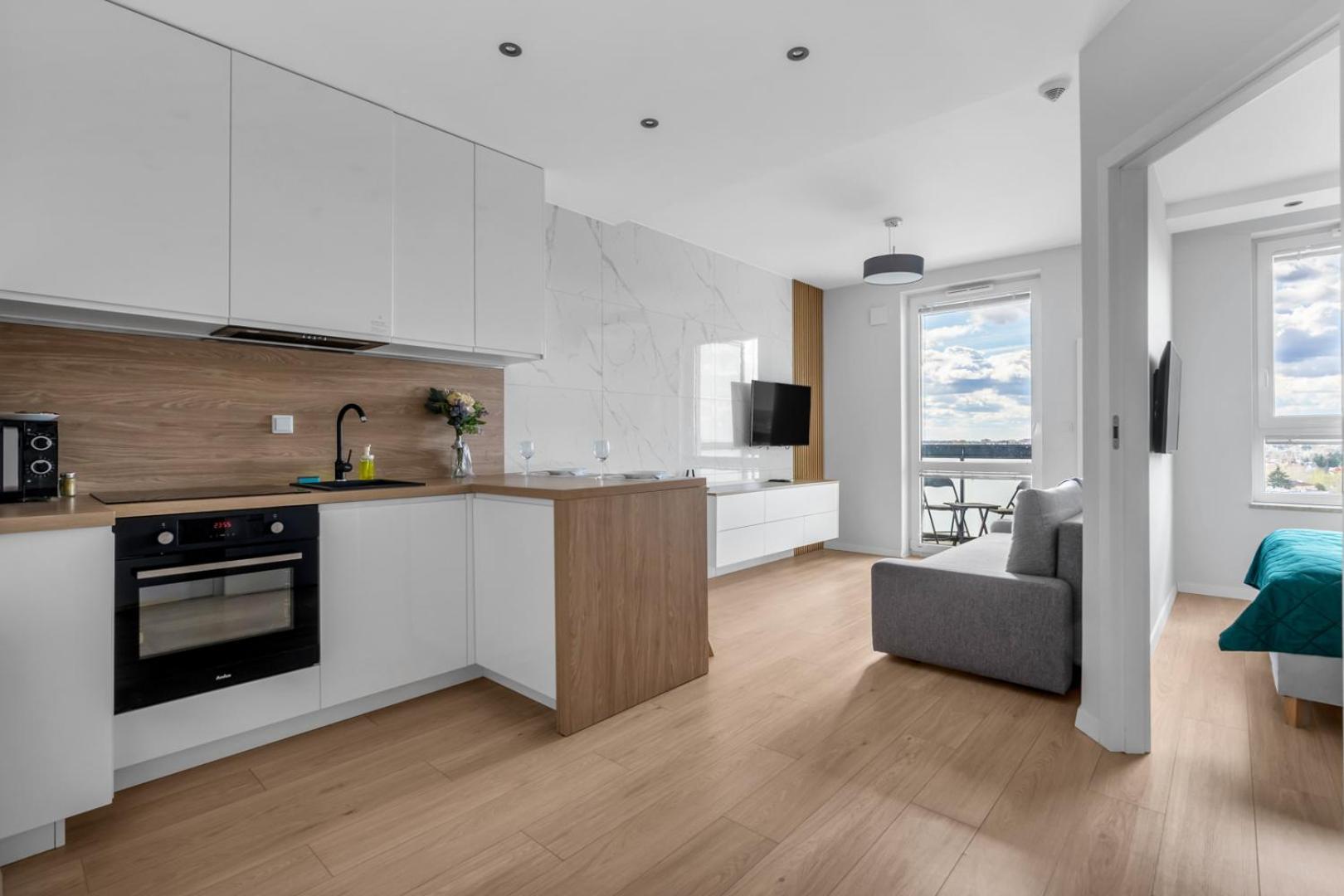 Apartment 8th Floor Wlochy - Balcony, Workspace - By Rentujemy *